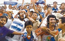 La barra celebra